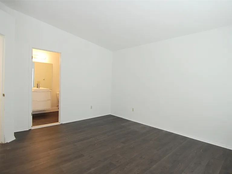 31119 Country Blf — Photo 13