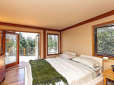 Master bed