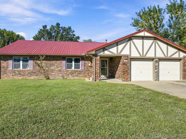 823 Belmont Rd, Muskogee, OK 74403