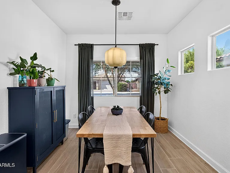 823 W Witt Ave — Photo 6