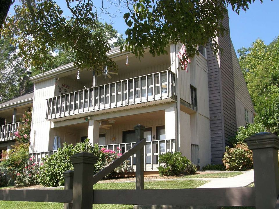 1st image of 220A Windjammer Dr