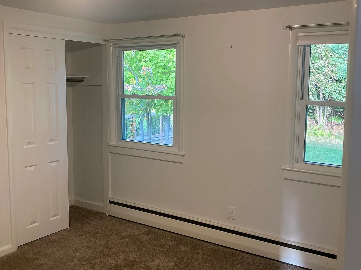 3 bed, 960 sqft, $2,700 — Photo 3