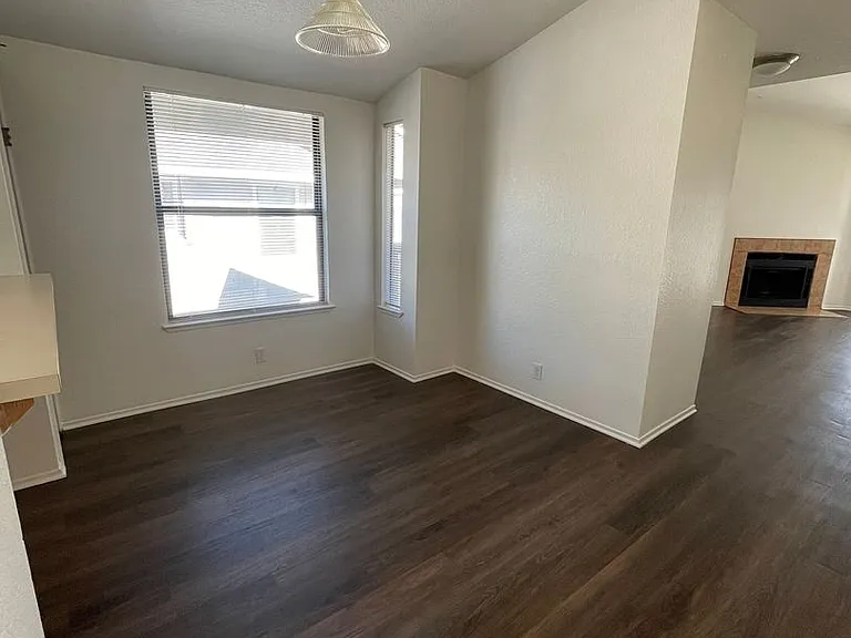 720 Sunrise Ave — Photo 6
