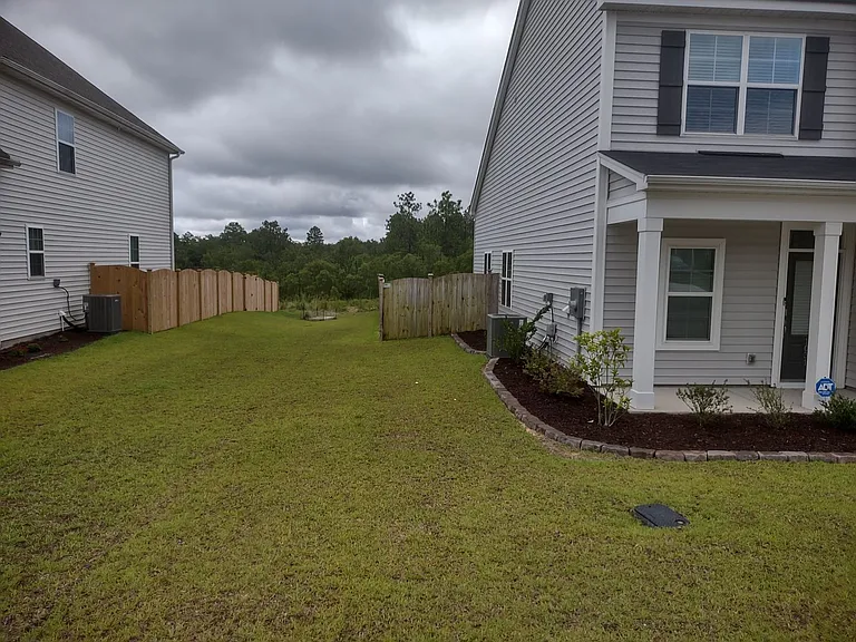 1031 Ashcroft Cir — Photo 11