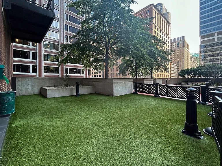 212 W Washington St #1513 — Photo 9