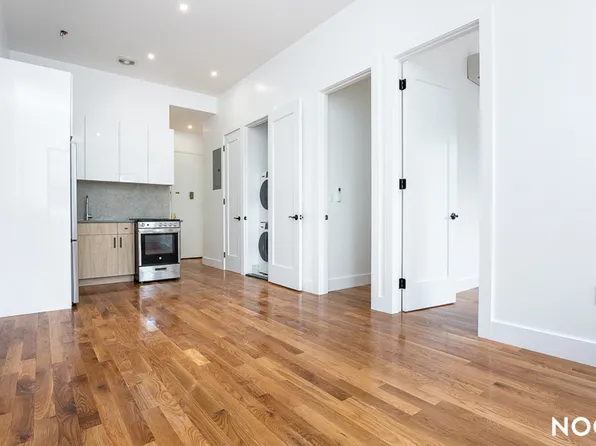589 Knickerbocker Avenue image 1 of 17