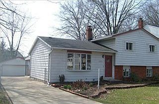2nd image of 38304 Poplar Dr