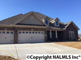 516 Creek Bed Cir, Madison, AL 35757