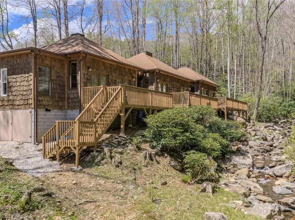 426 Cook Town Road, Bakersville, NC 28705