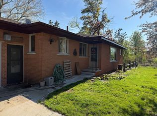9805 Dolan Rd, Columbus, MI 48063