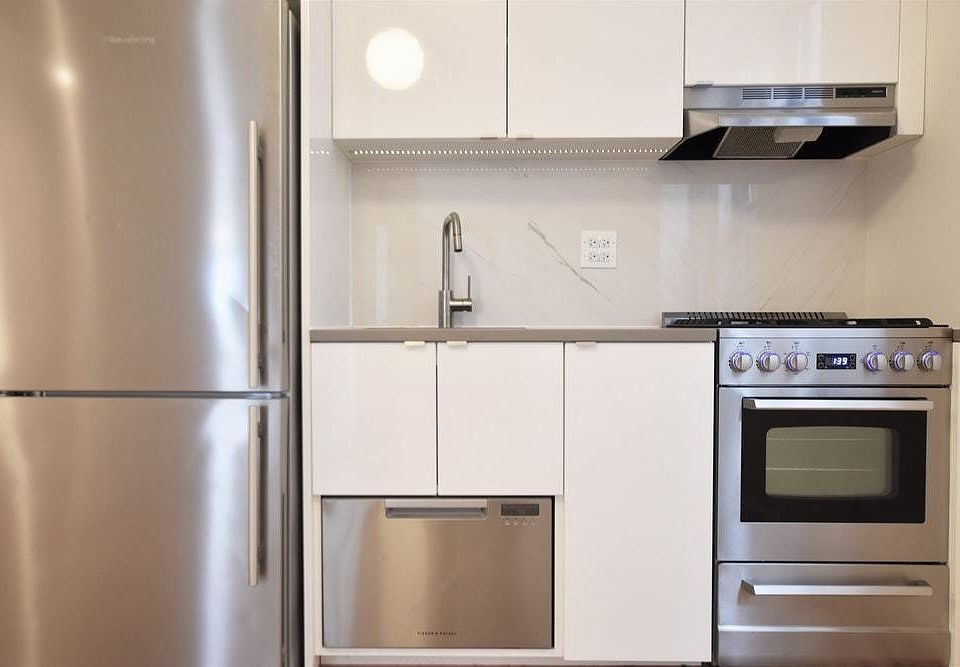 1st image of 256 Seaman Ave #C5