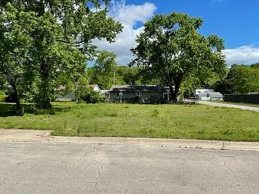 2nd image of 401 Shore Lane