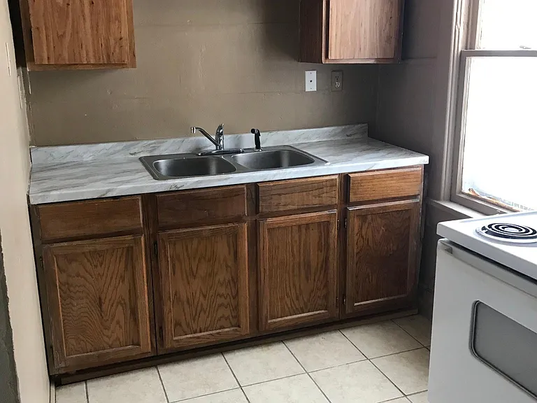 3604 E 58th St — Photo 10
