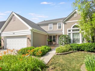 722 Warwick Dr, Carol Stream, IL 60188