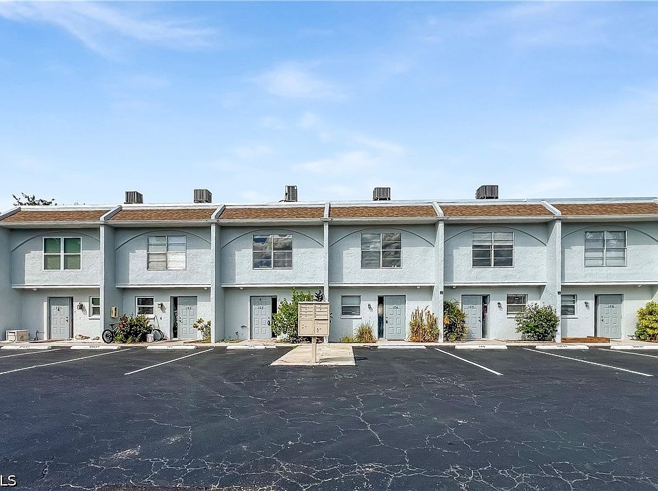 1st image of 1123 SW 48th Ter APT 106