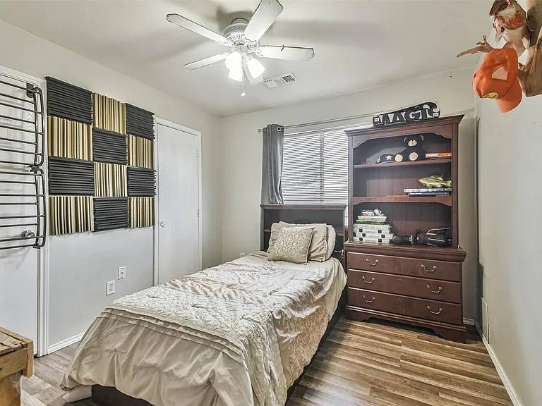 11735 Pebble Sands Dr — Photo 23
