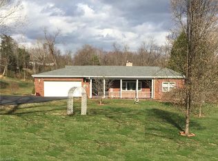 6058 Dupont Rd, Washington, WV 26181