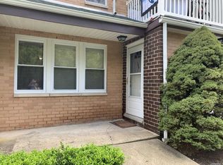 189 Artist Lake Dr, Middle Island, NY 11953