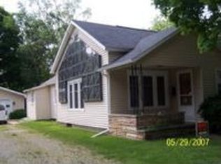 524 S Sheldon St, Charlotte, MI 48813
