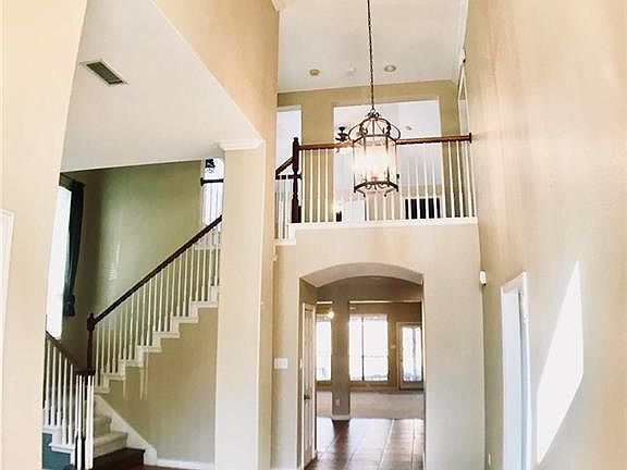 3rd image of 2756 Barnhill Ln
