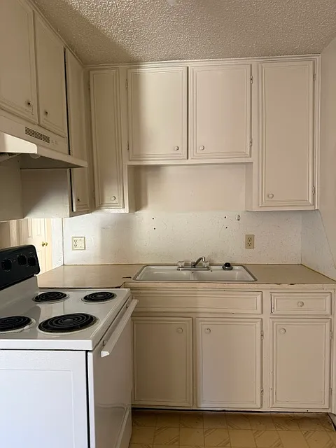 2209 15th Street - B — Photo 2