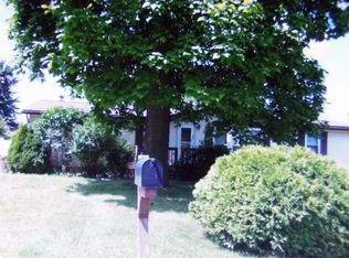1721 Meadow Dr, Monroe, MI