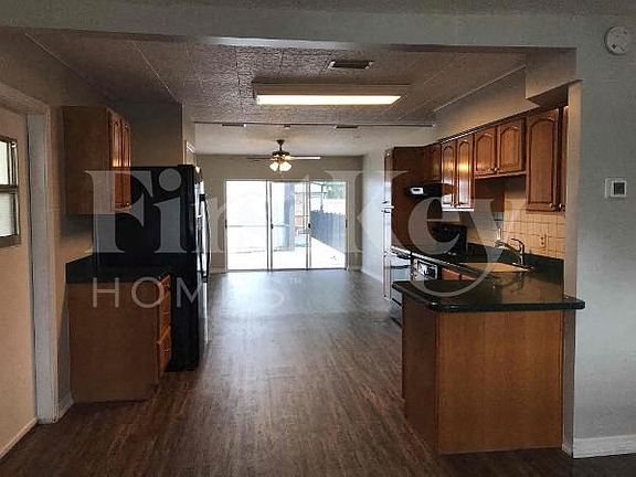 4th image of 4707 W Bay Ave