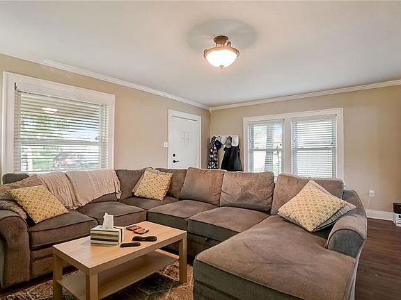 5th image of 307 Ottawa St
