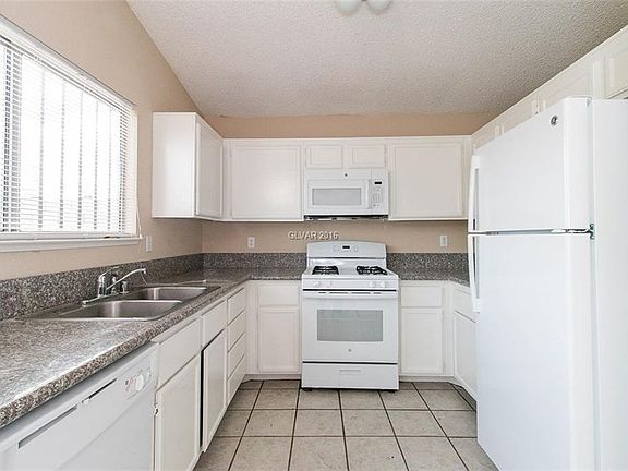 3rd image of 1809 Ann Greta Dr
