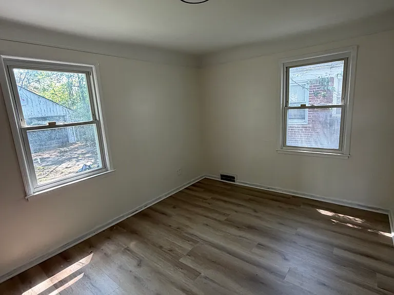 13550 Riverview St — Photo 7