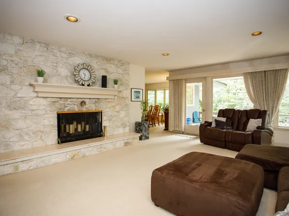 2 Butternut Drive, Norwich, CT 06360