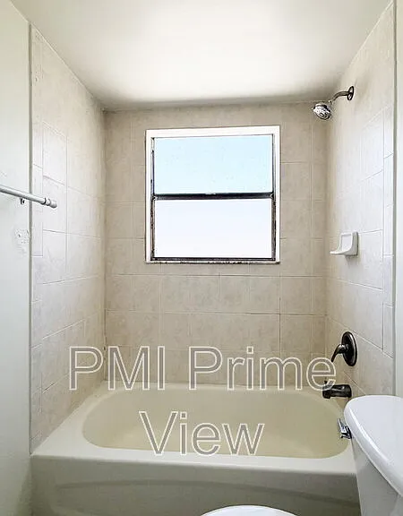 1245 W 24th St #208 — Photo 18