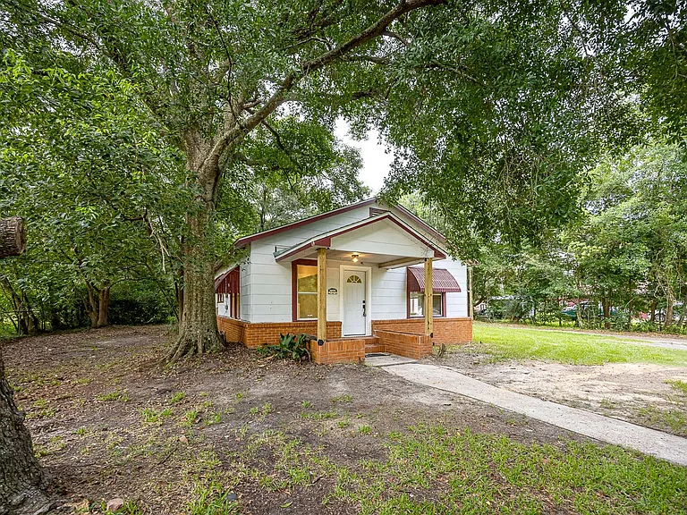 4406 Richard St — Photo 1