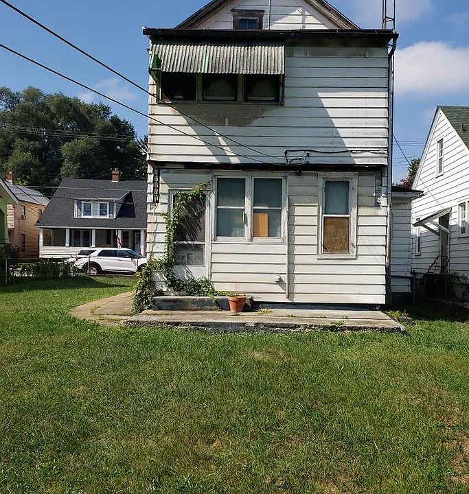 2nd image of 624 W Virginia Ave