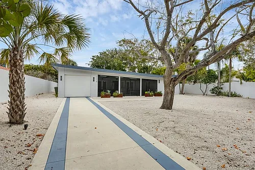 1116 Westway Dr Photo 1