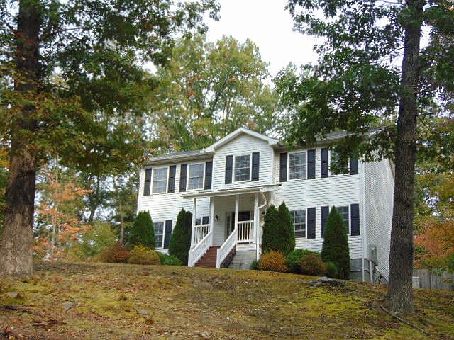 1st image of 100 Oak Dr