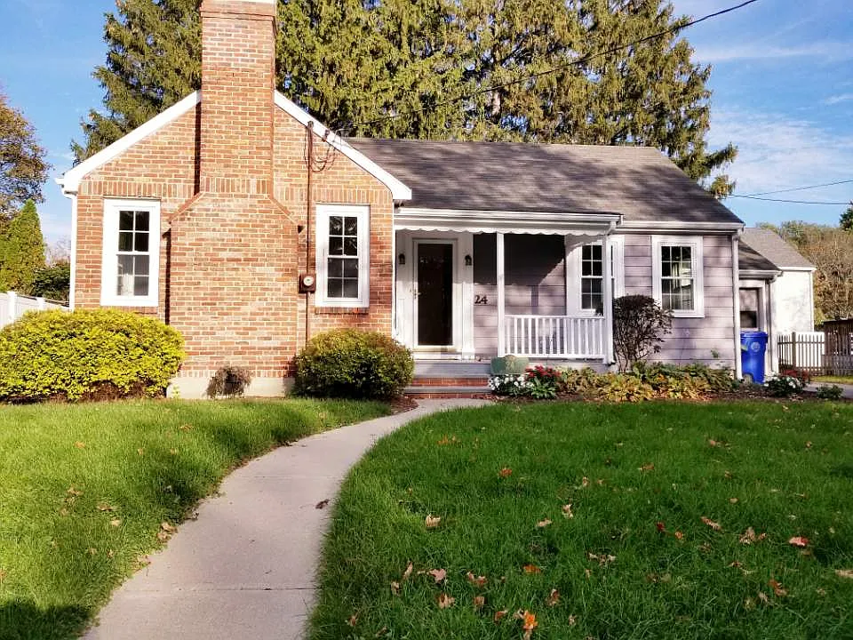 2 bed, 1.0 bath, $3,000 — Photo 2