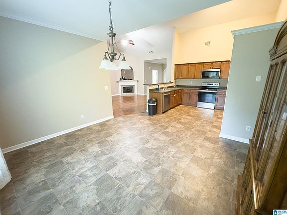 5th image of 4473 Fairmont Dr