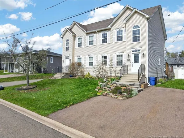 43 Tanya Cres, Moncton, NB E1E 4V3