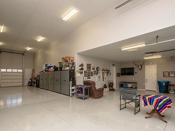 5th image of 659 Island Dr