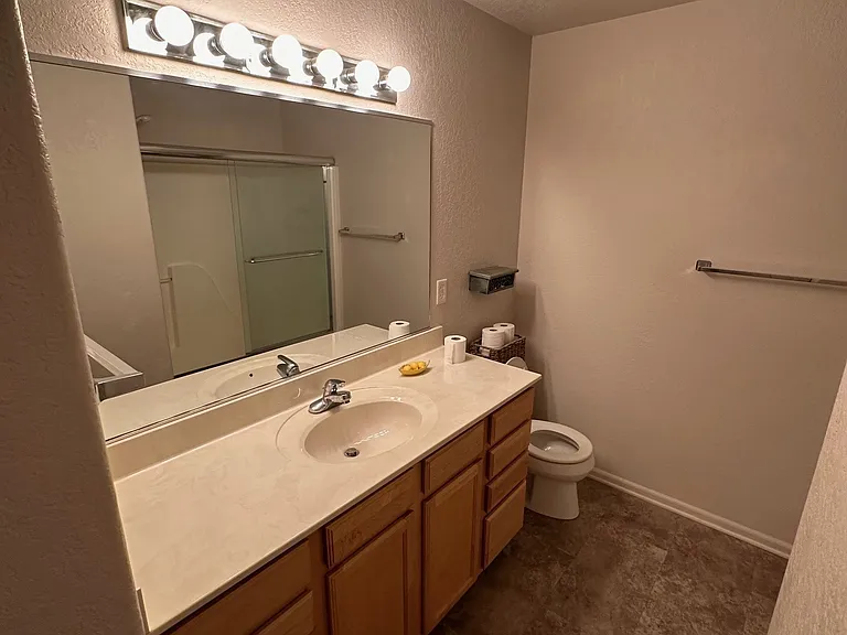 2nd full bath upstairs