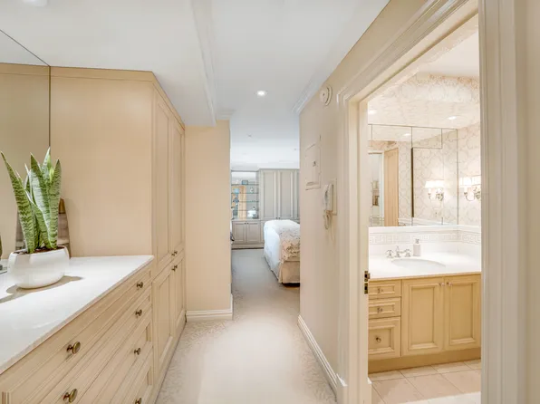 233 East 69th Street image 12 of 12