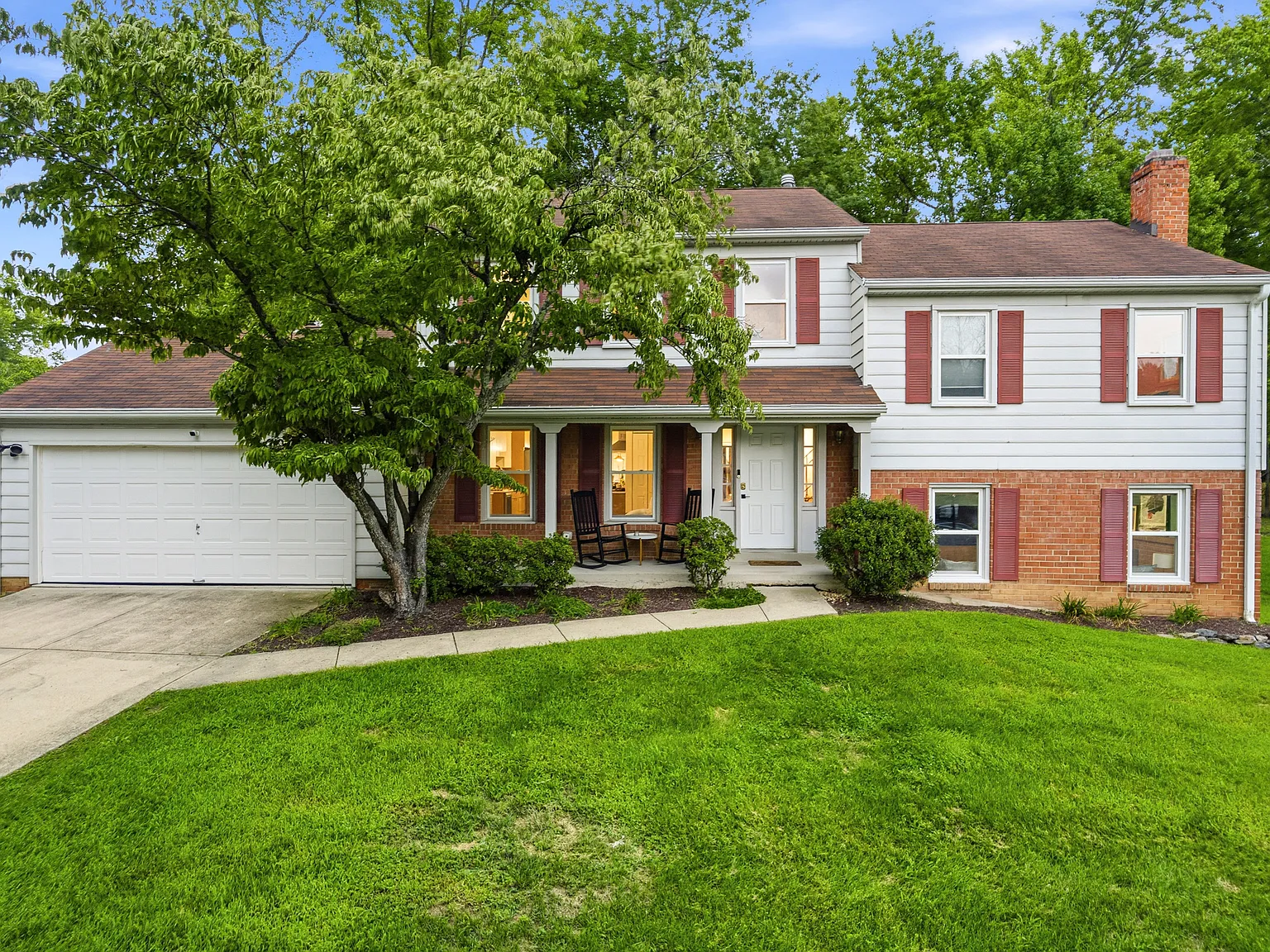 5 bed, 2.5 bath, 1866 sqft, $3,800 — Photo 3