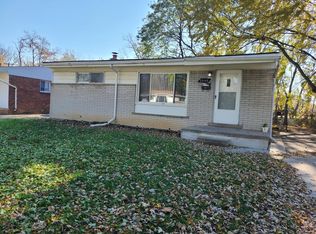 25149 Hanover St, Dearborn Heights, MI 48125
