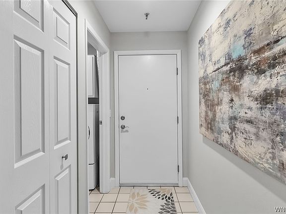 3rd image of 1095 Youngs Rd APT C