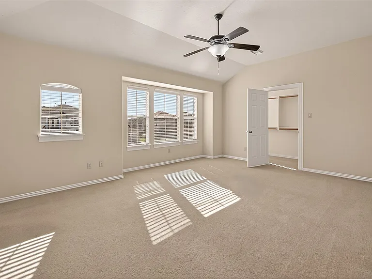 2210 Bywater Dr — Photo 36