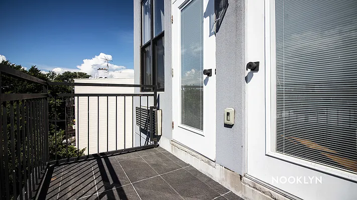 Rented by Nooklyn NYC LLC | media 22