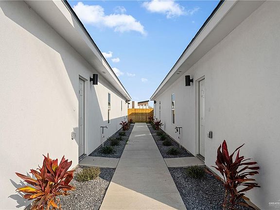 2nd image of 404 N Onyx Ave #3
