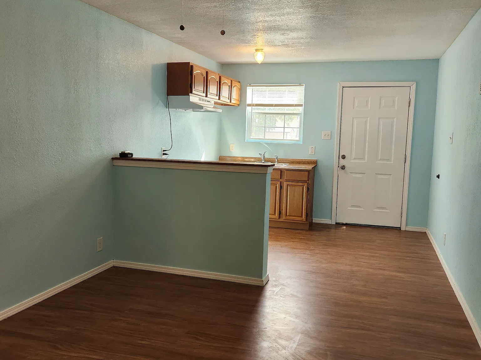 Studio, 400 sqft, $675 — Photo 3