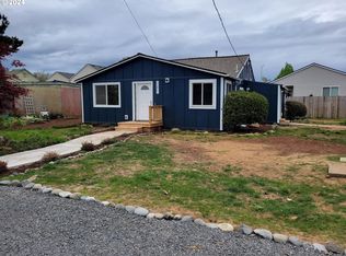 33871 NE Blossom Dr, Scappoose, OR